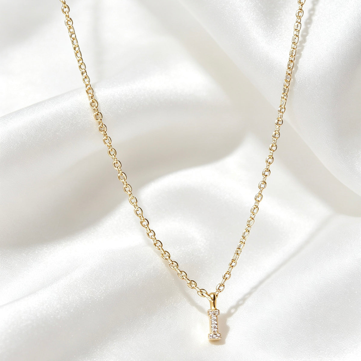 Collar con inicial "I" de circonita chapado en oro de 14 quilates | Plata S925 | Hecho a mano