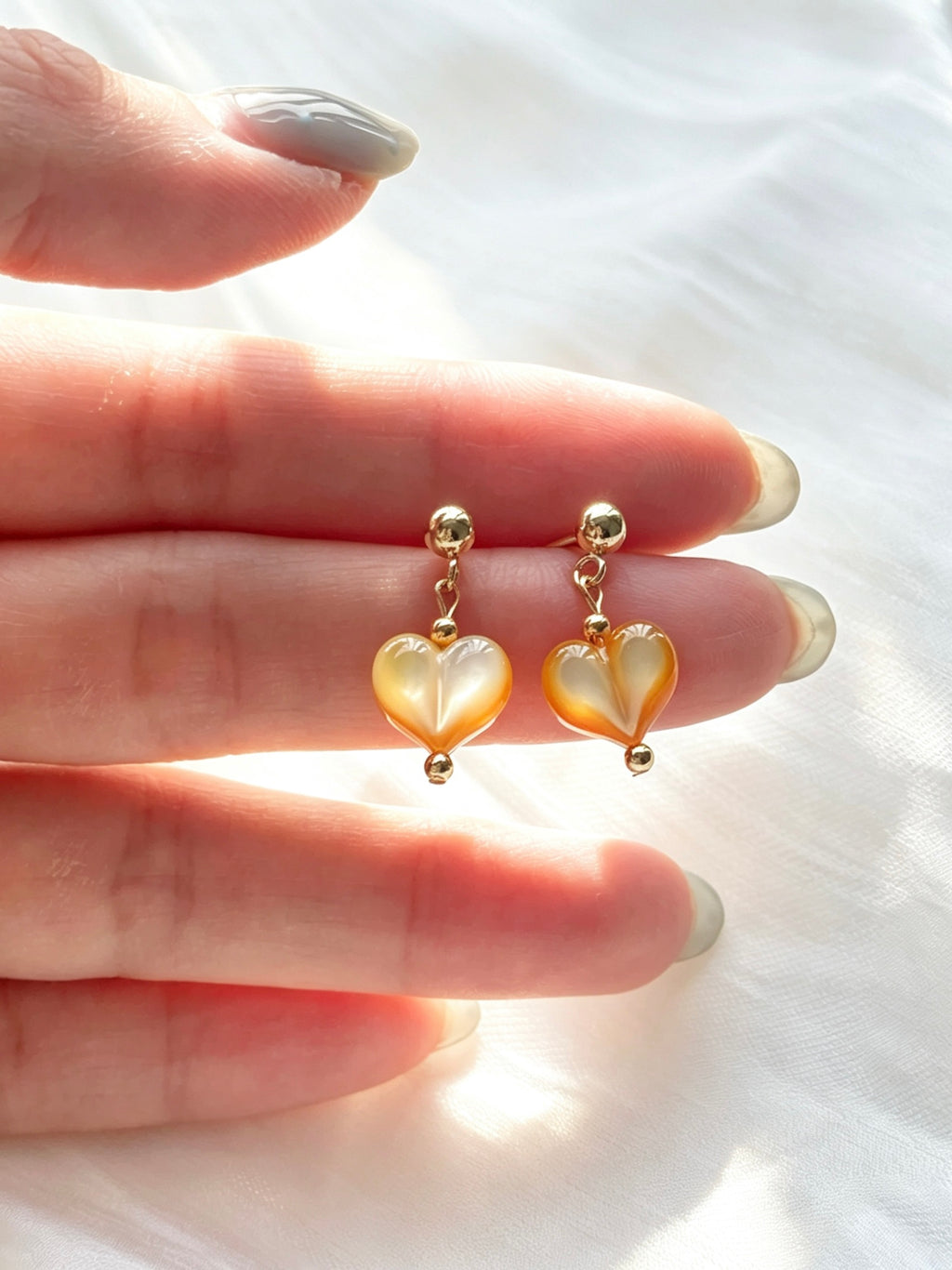 Pendientes de madreperla amarilla natural | Chapados en oro de 14K, plata S925