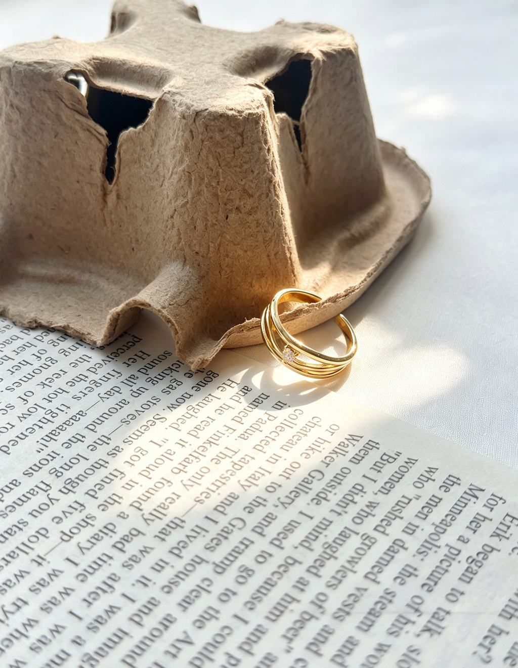 Anillo de corazón con baño de oro de 14K | Diseño abierto de triple banda