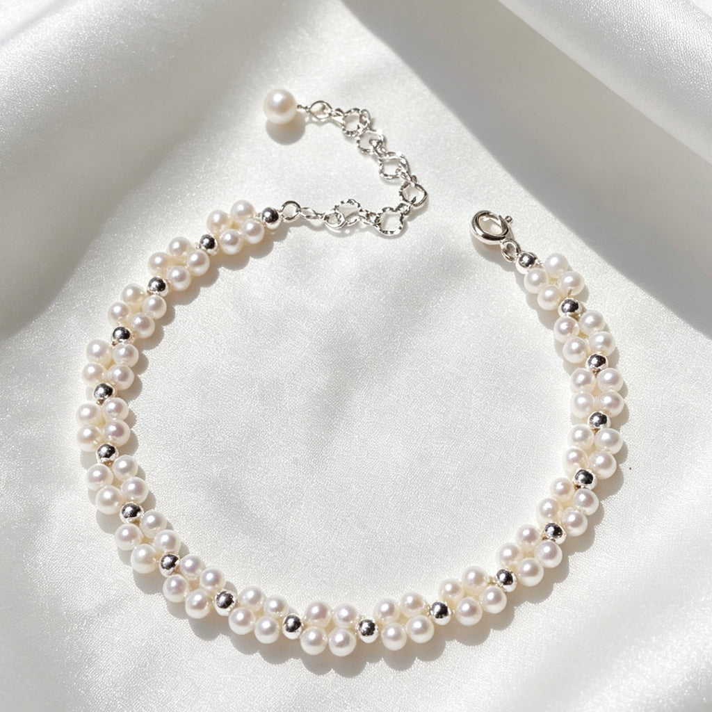 Pulsera de perlas de doble hilo con diseño floral | Perlas de agua dulce de 4 mm
