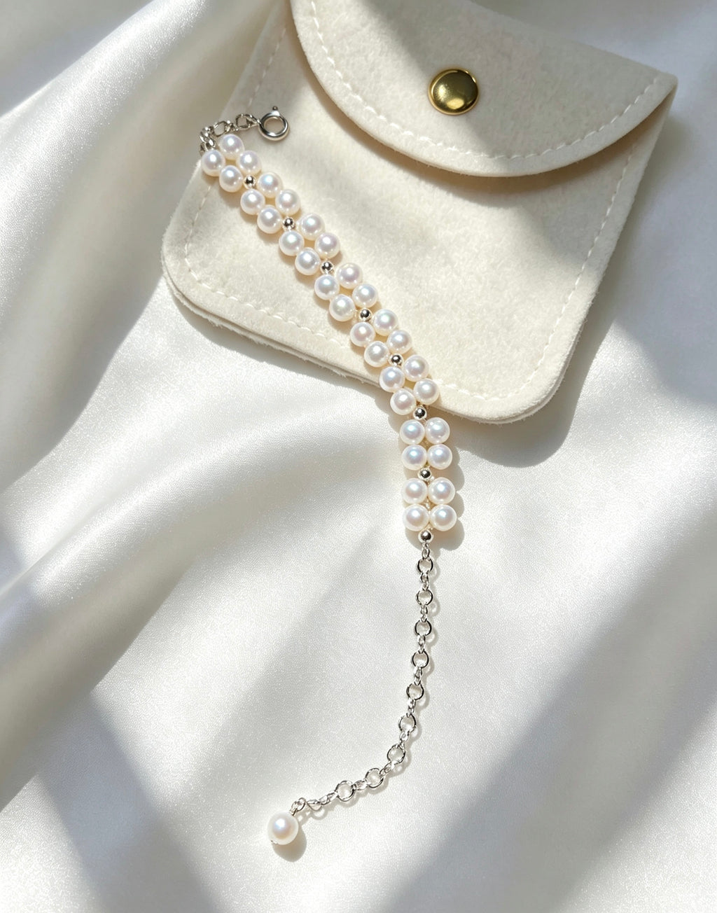 Pulsera de perlas de doble hilo con diseño floral | Perlas de agua dulce de 4 mm