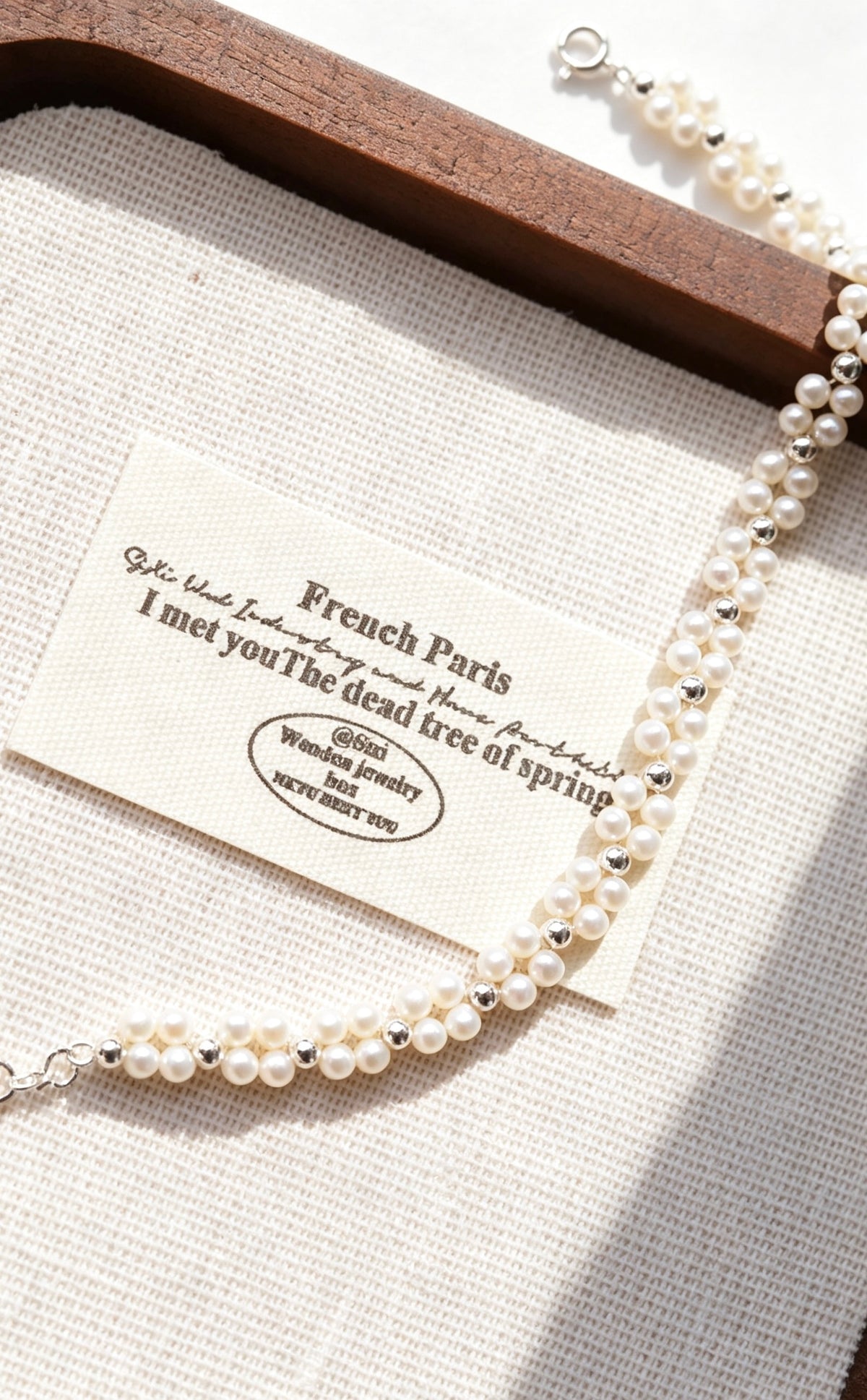 Pulsera de perlas de doble hilo con diseño floral | Perlas de agua dulce de 4 mm
