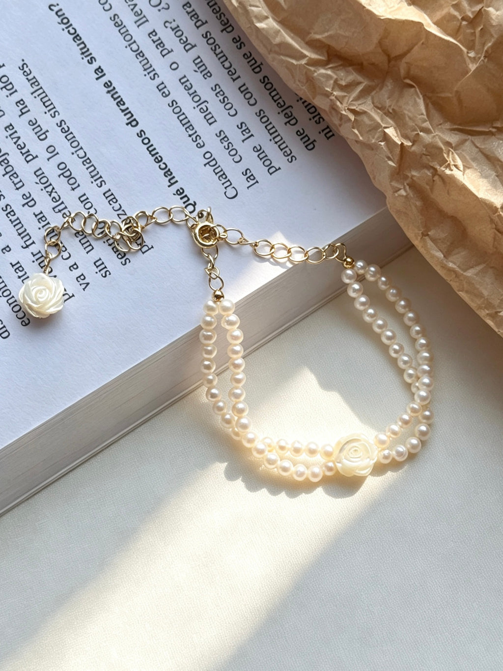 Pulsera de perlas rosas | Perlas de agua dulce de 4 mm, chapado en oro de 14 K