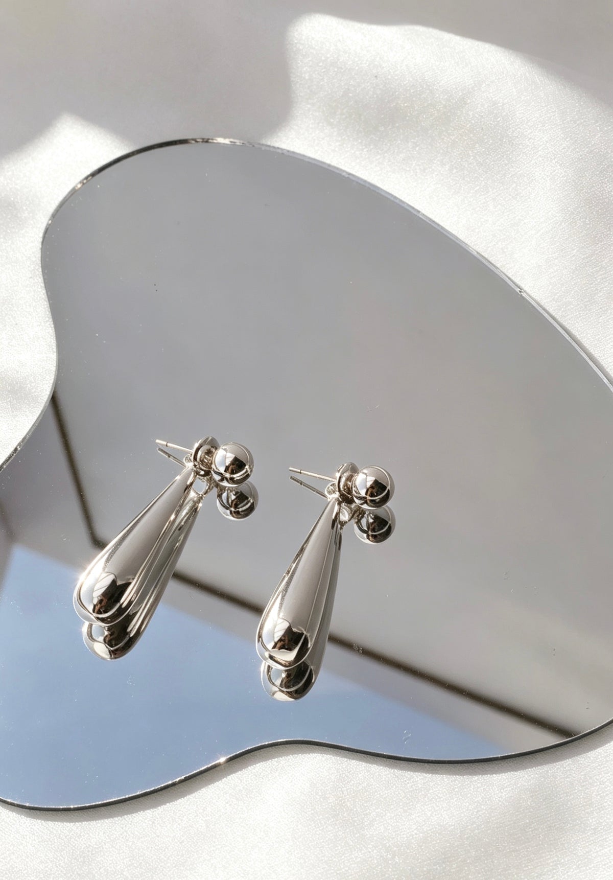 Pendientes de lágrima bañados en plata | Diseño vintage francés