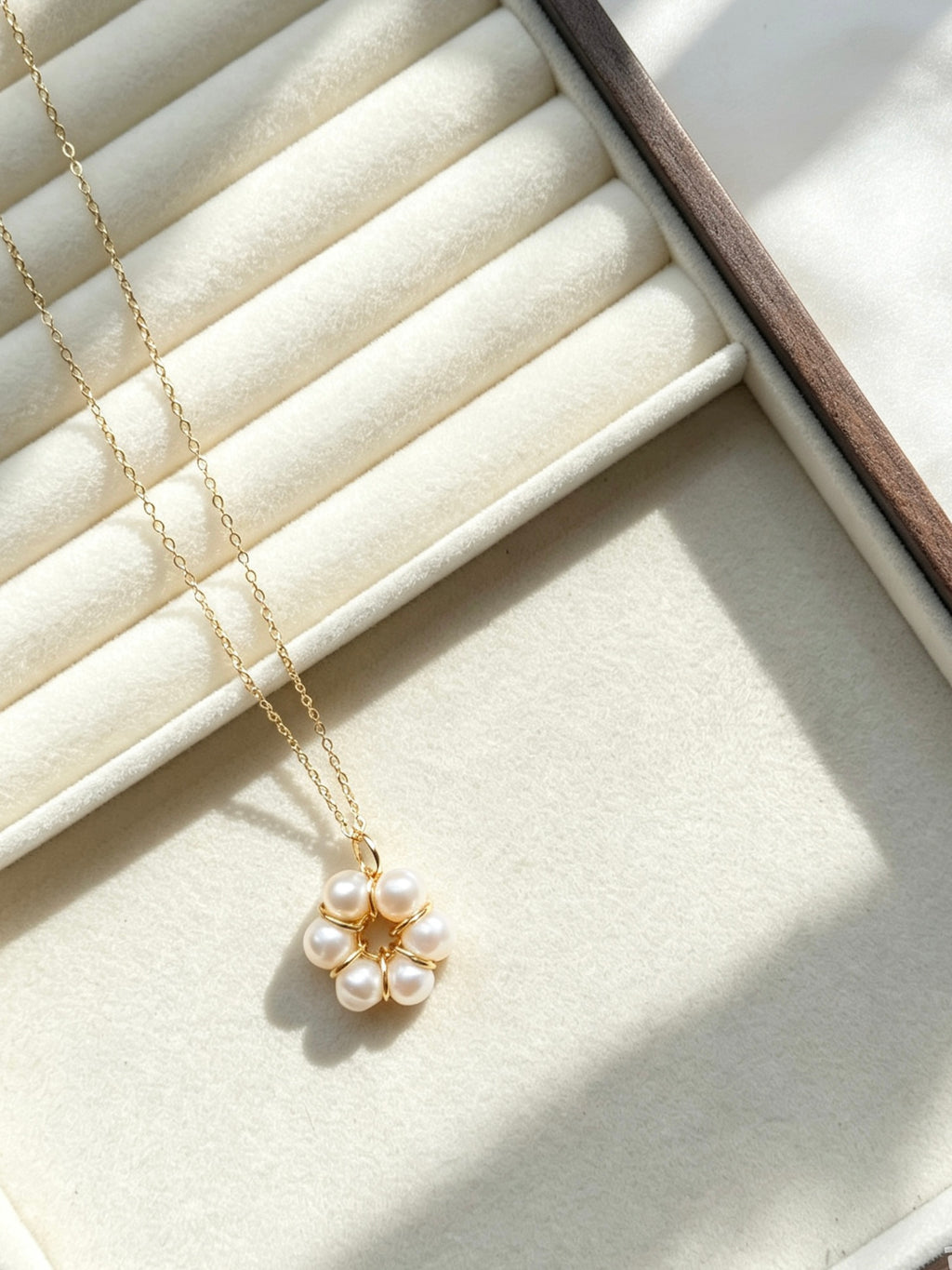 Sunflower Pearl Necklace | 8mm Natural Freshwater Pearls, gold