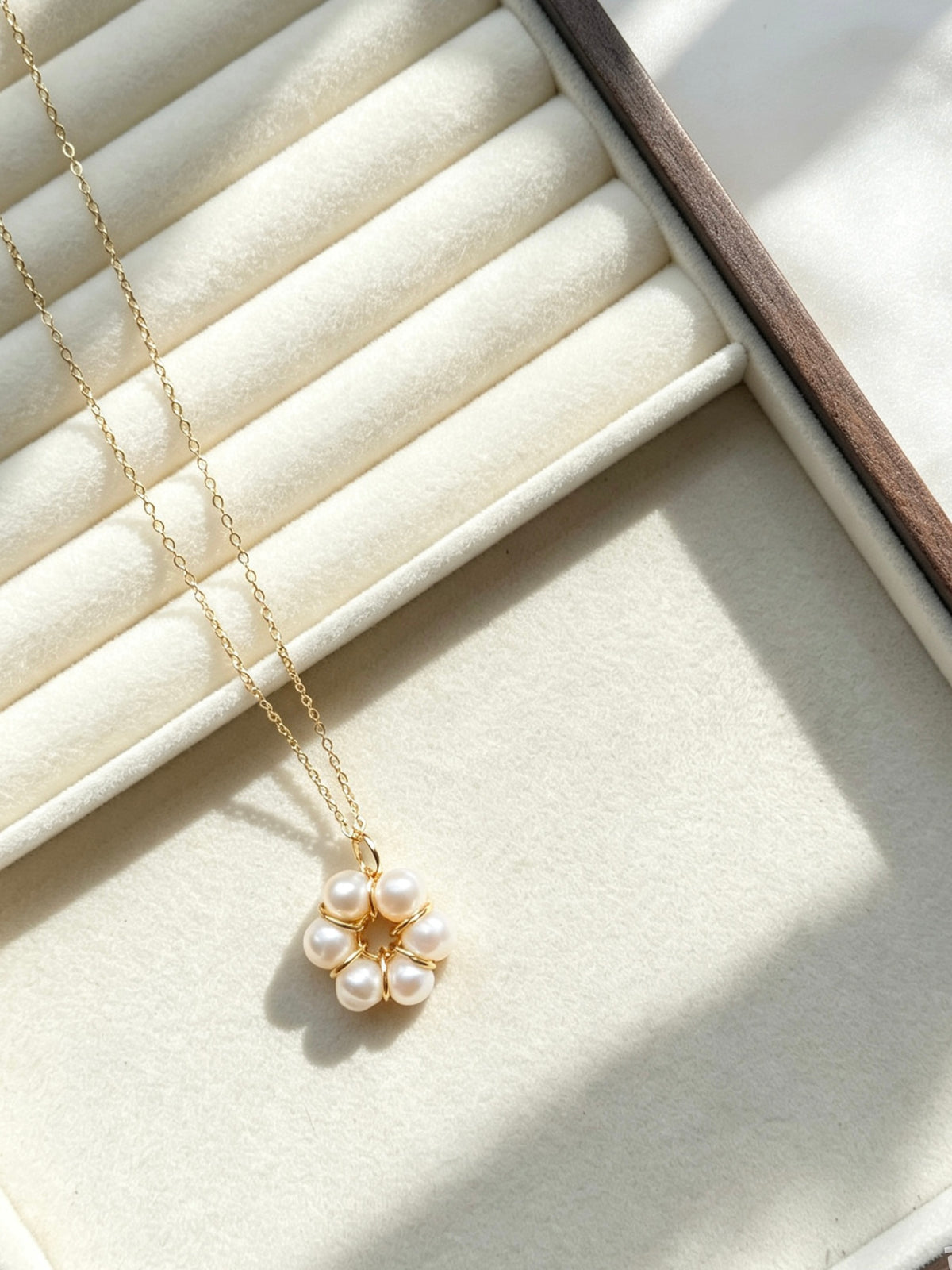 Sunflower Pearl Necklace | 8mm Natural Freshwater Pearls, gold