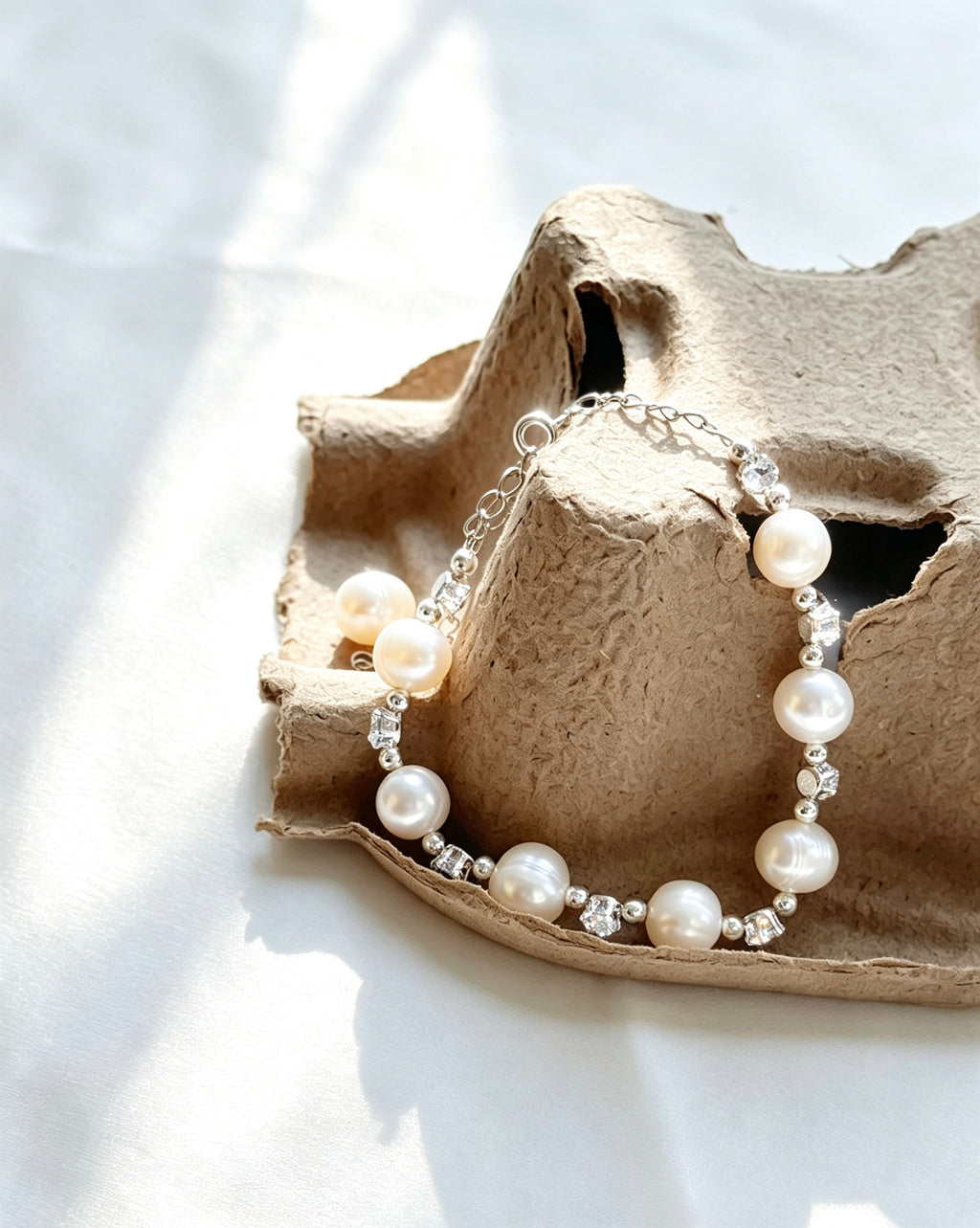 Pulsera de perlas | Perlas de agua dulce de 8 mm y detalles de circonita, plata