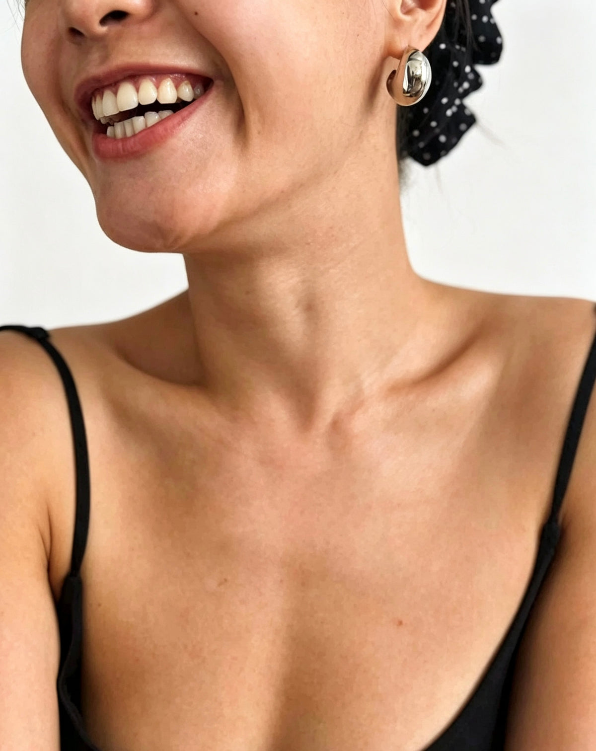 Pendientes de media luna chapados en plata | Diseño minimalista