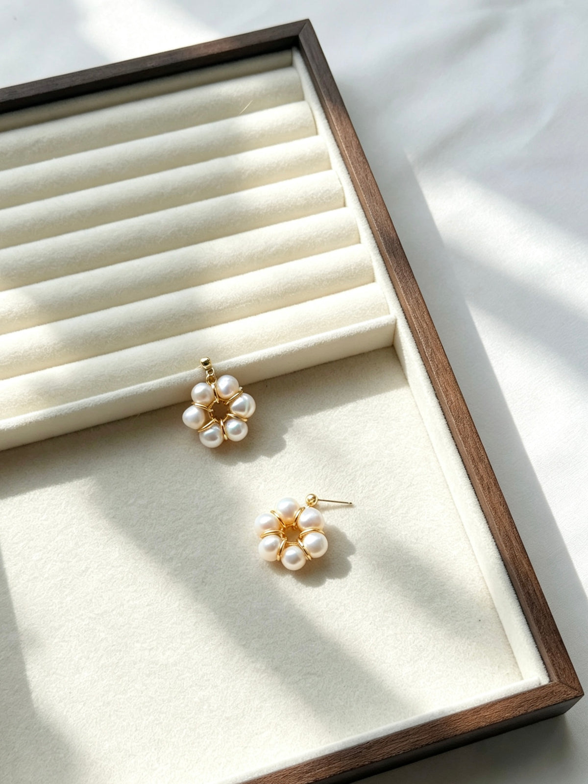 Pendientes de girasol con perla de agua dulce | Chapados en oro de 14K, plata S925