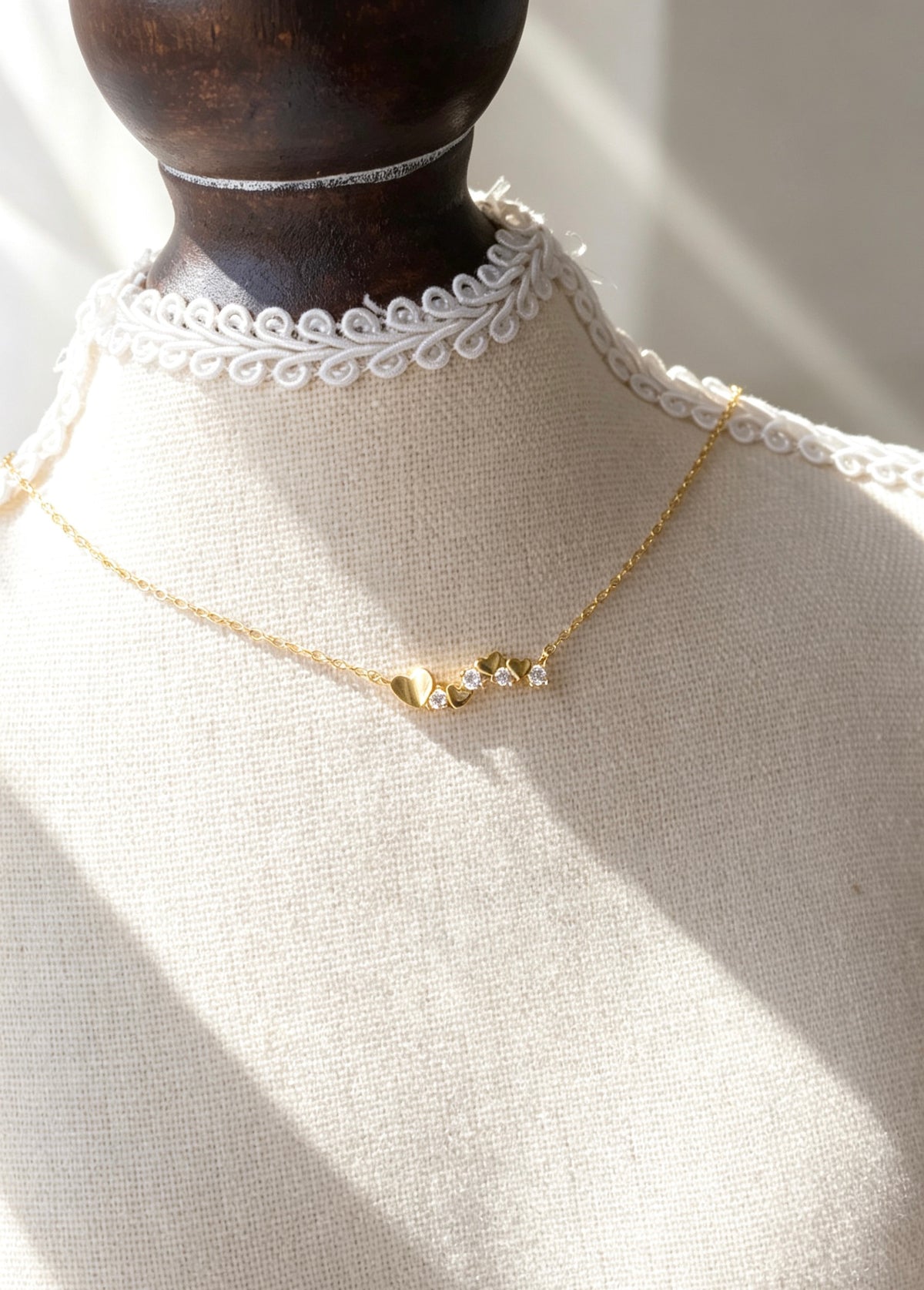 Collar de corazón y circonita bañado en oro de 14K | Plata de ley S925