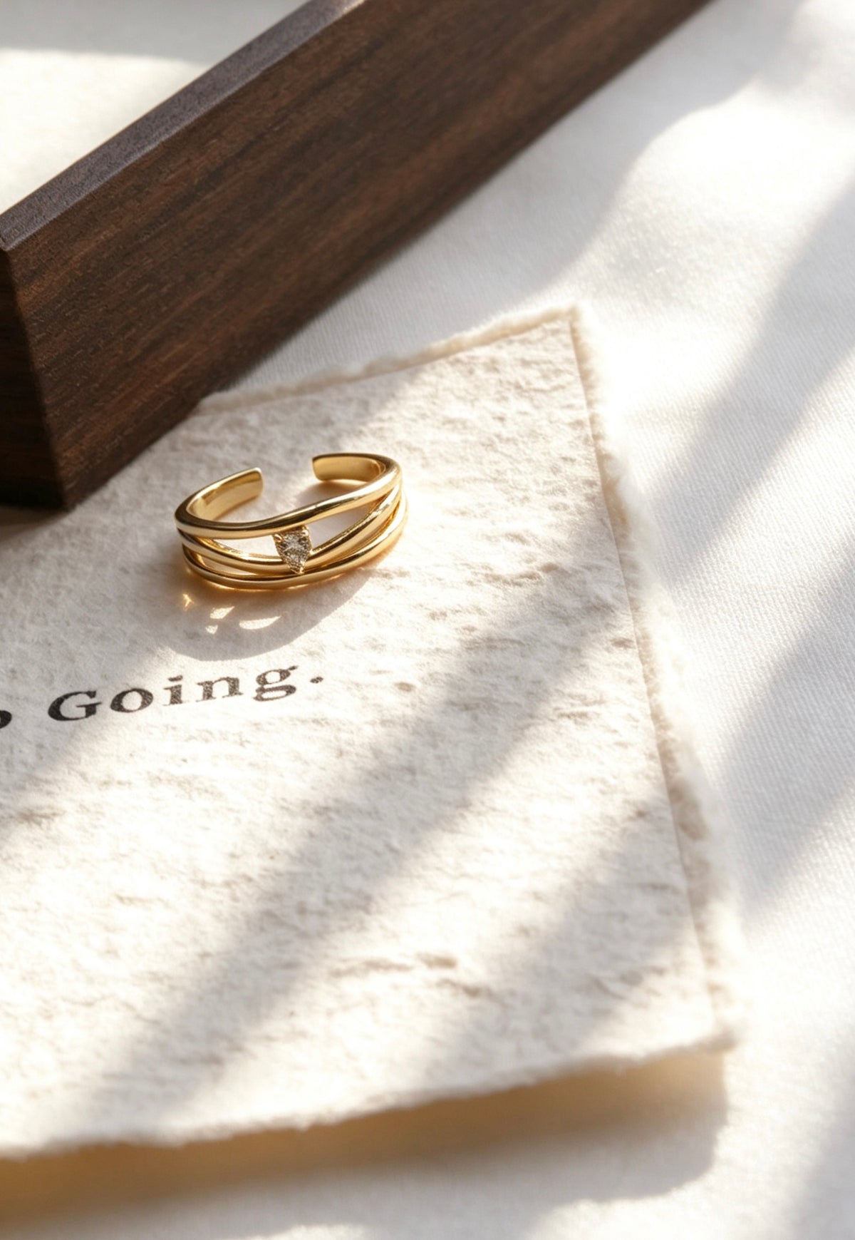 Anillo de corazón con baño de oro de 14K | Diseño abierto de triple banda