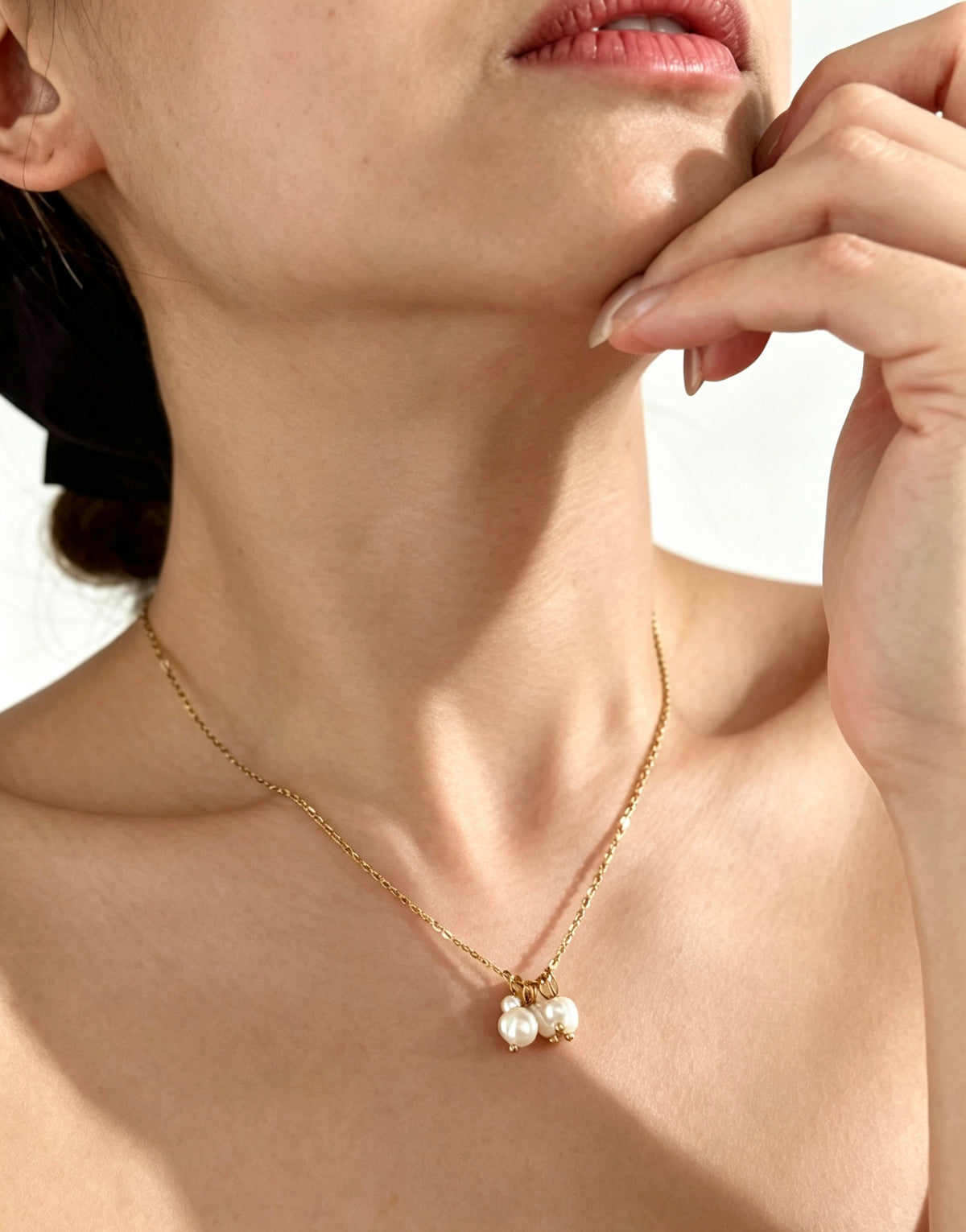 Collar con colgante de perla de agua dulce bañado en oro de 14K | Ajustable