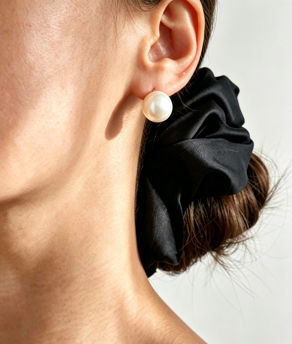 Pendientes de botón de perla redonda clásica de 10 mm | S925 chapado en oro