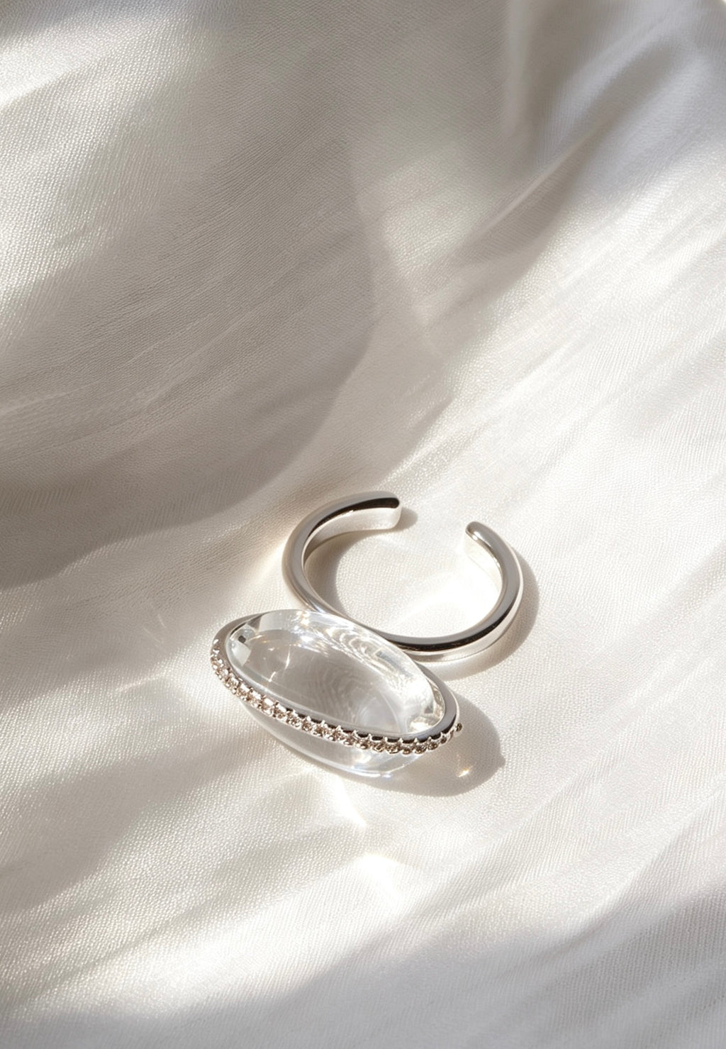 Anillo Abierto de Cristal Pavé | Cobre Bañado en Plata 15×20mm