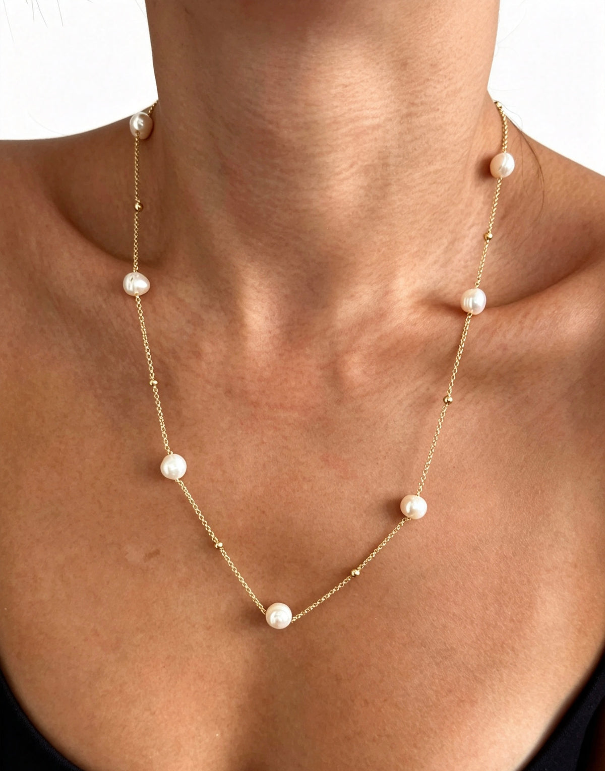 Collar de perlas delicadas | Perlas de agua dulce de 8 mm y detalles en oro de 14 K