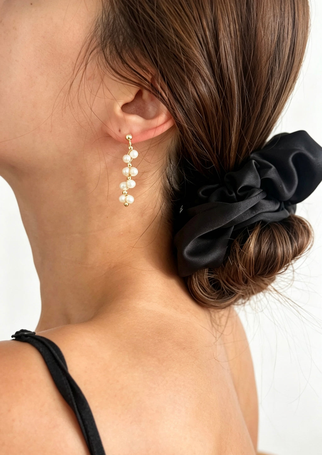 Pendientes largos de encaje con perla de agua dulce | Chapados en oro de 14K, plata S925