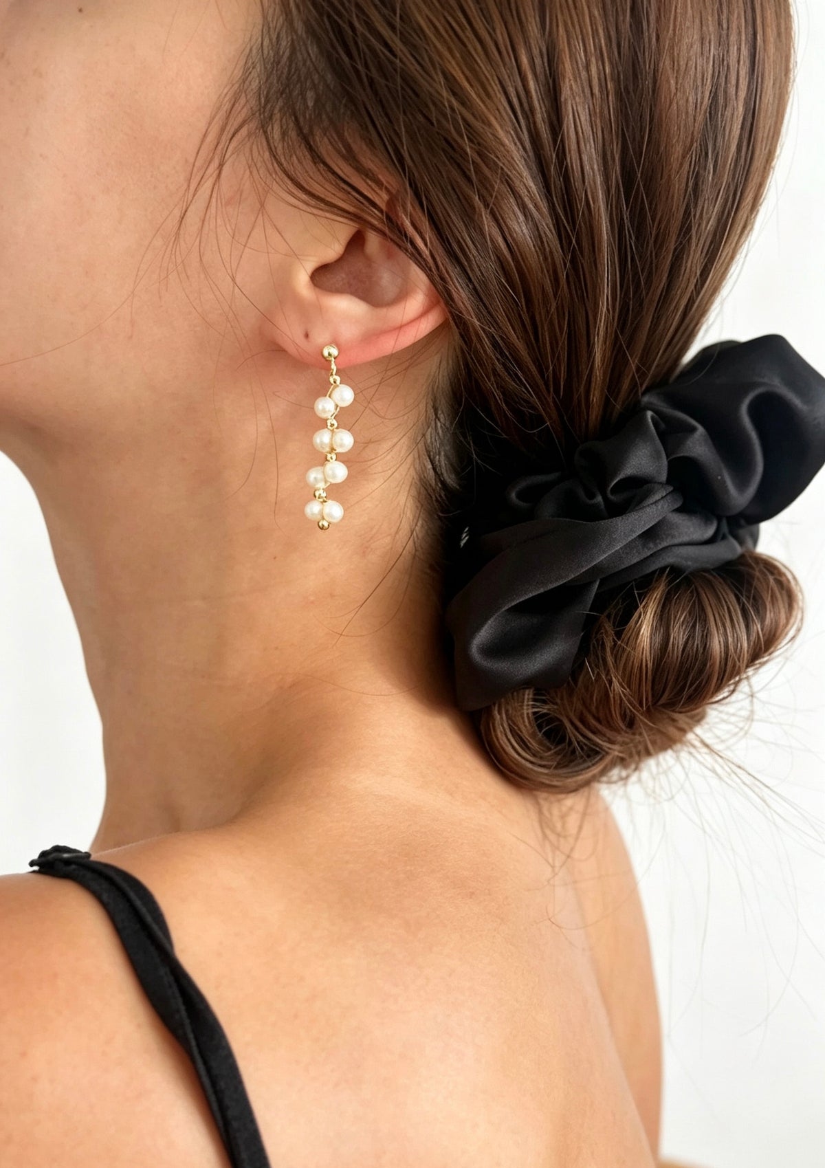 Pendientes largos de encaje con perla de agua dulce | Chapados en oro de 14K, plata S925