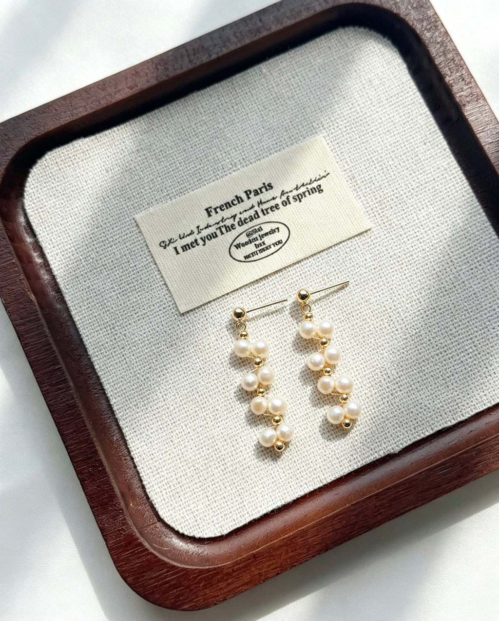 Pendientes largos de encaje con perla de agua dulce | Chapados en oro de 14K, plata S925