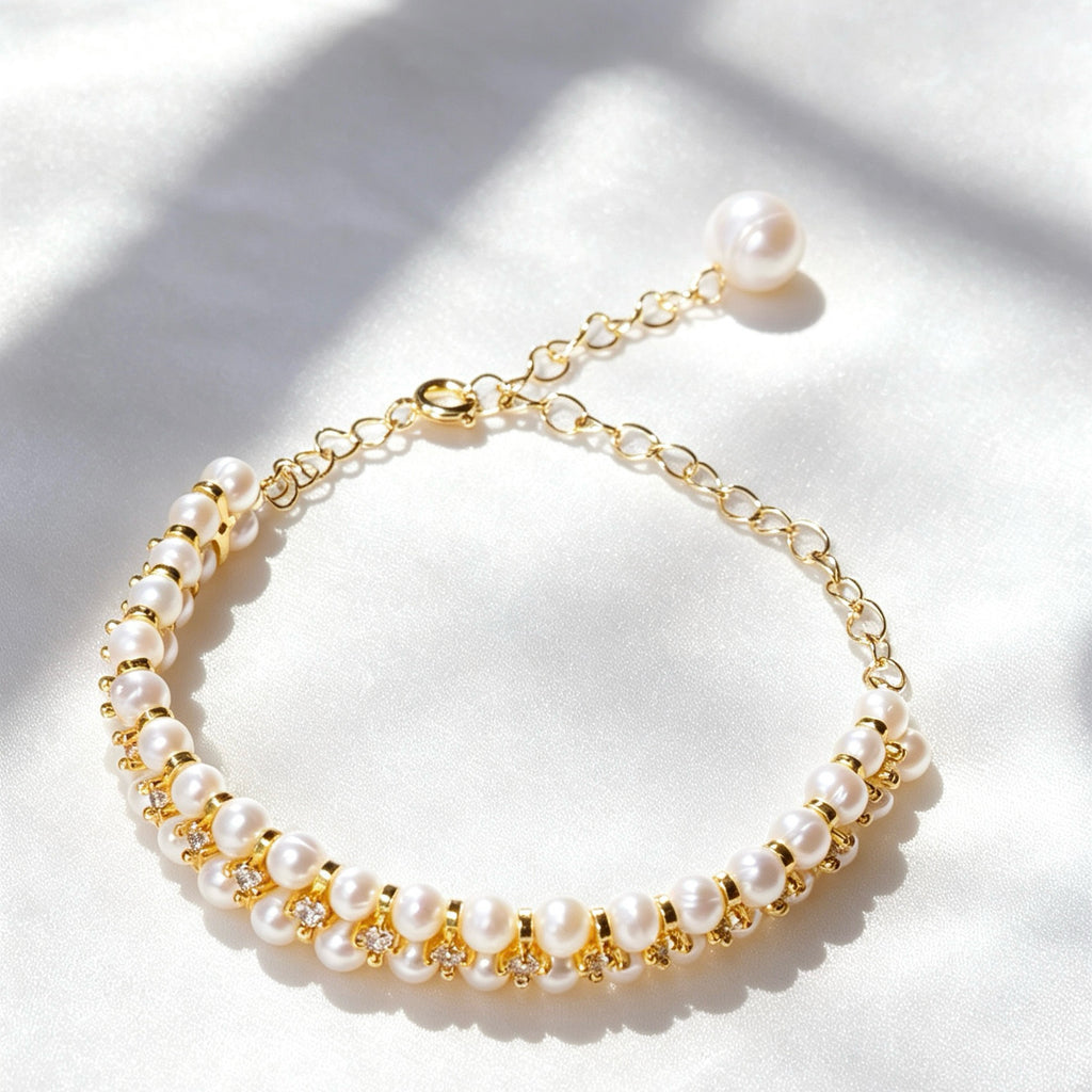 Pulsera de perlas de agua dulce con circonitas | Baño de oro de 14K, hecha a mano