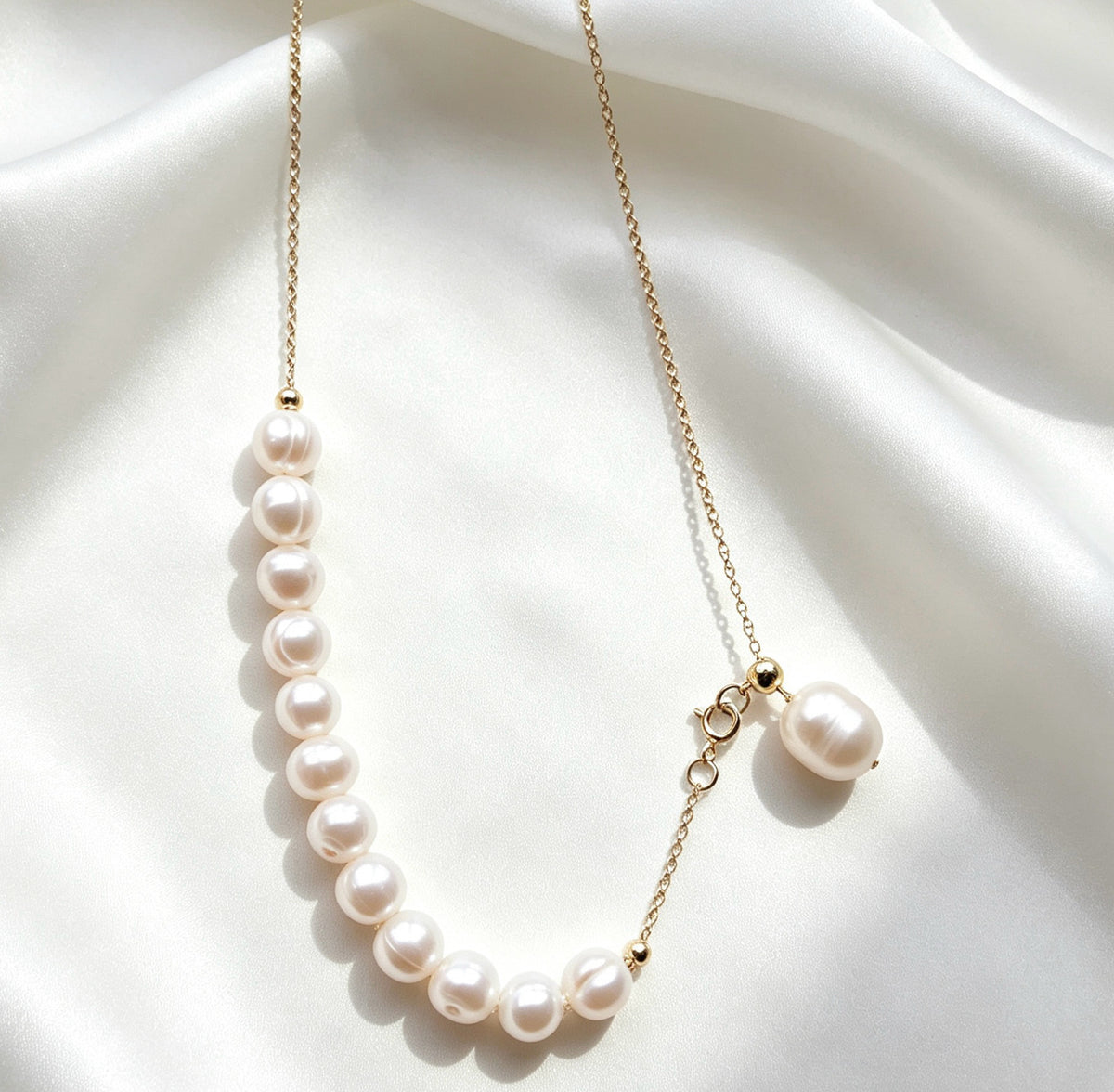 Collar de perlas Smile | Perlas de agua dulce naturales de 8 mm, oro